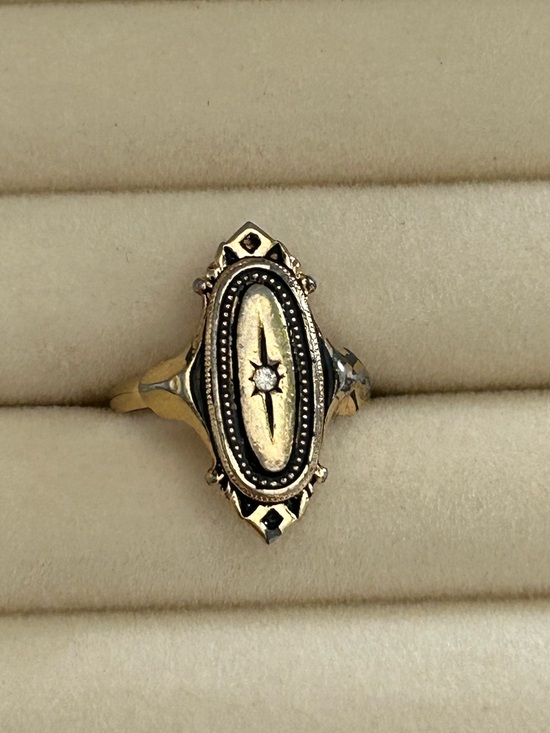 Avon Jewelry - Avon Kensington Marquise Starburst Ring with Clear Center Stone